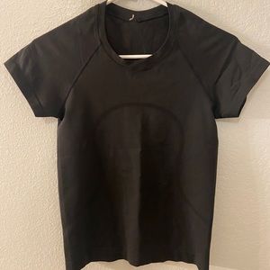 Lululemon Black Swiftly Tech Short Sleeve Shirt 2.0 *Race Length